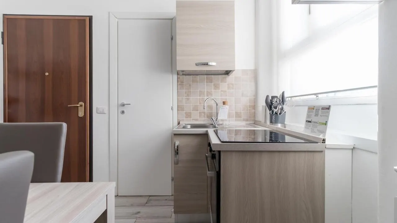 Italianway - Populonia 2 Apartment Milan Italy