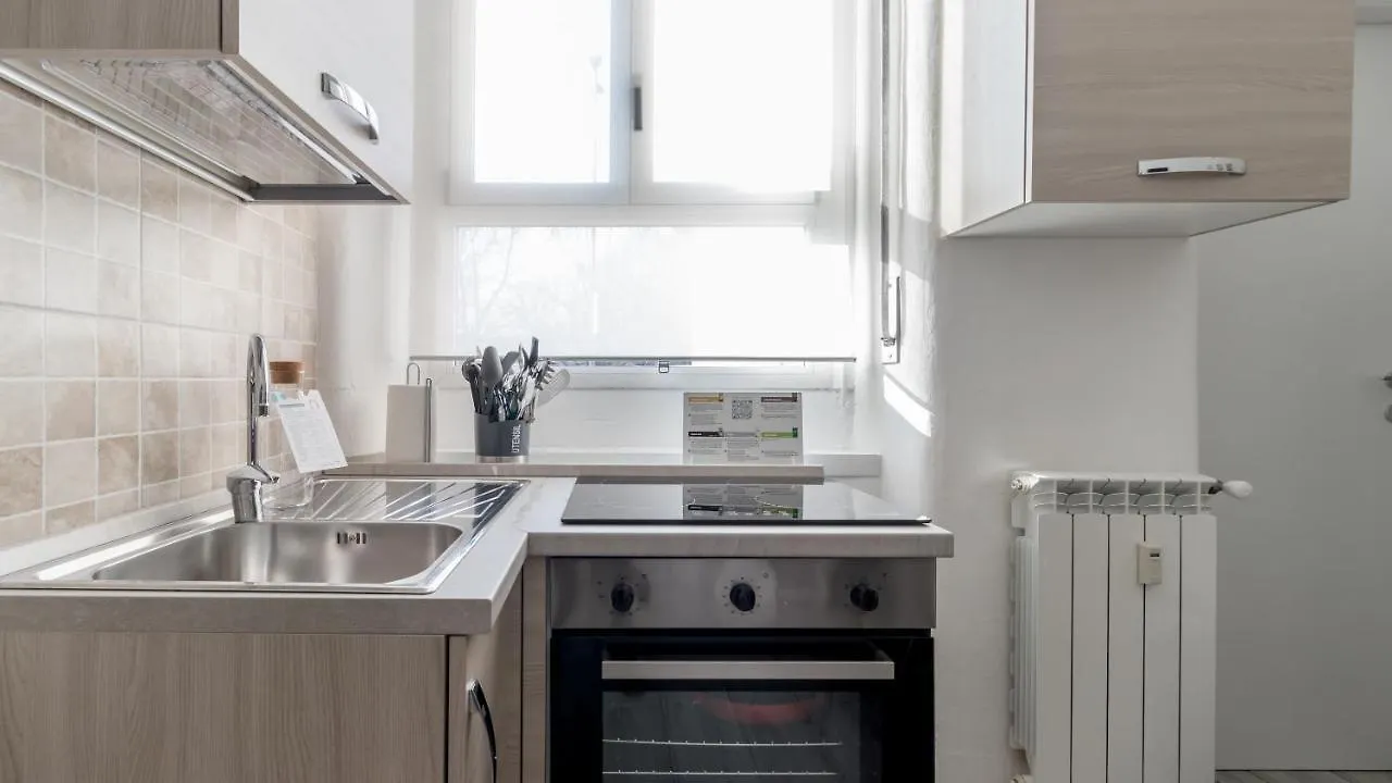 Italianway - Populonia 2 Apartment Milan Italy